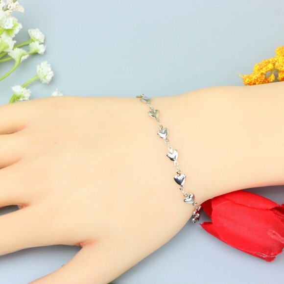 "Elegant & Trendy Bracelet, A Perfect Gift for Women, Thoughtful, EVCH1809 - Picture 1 of 10